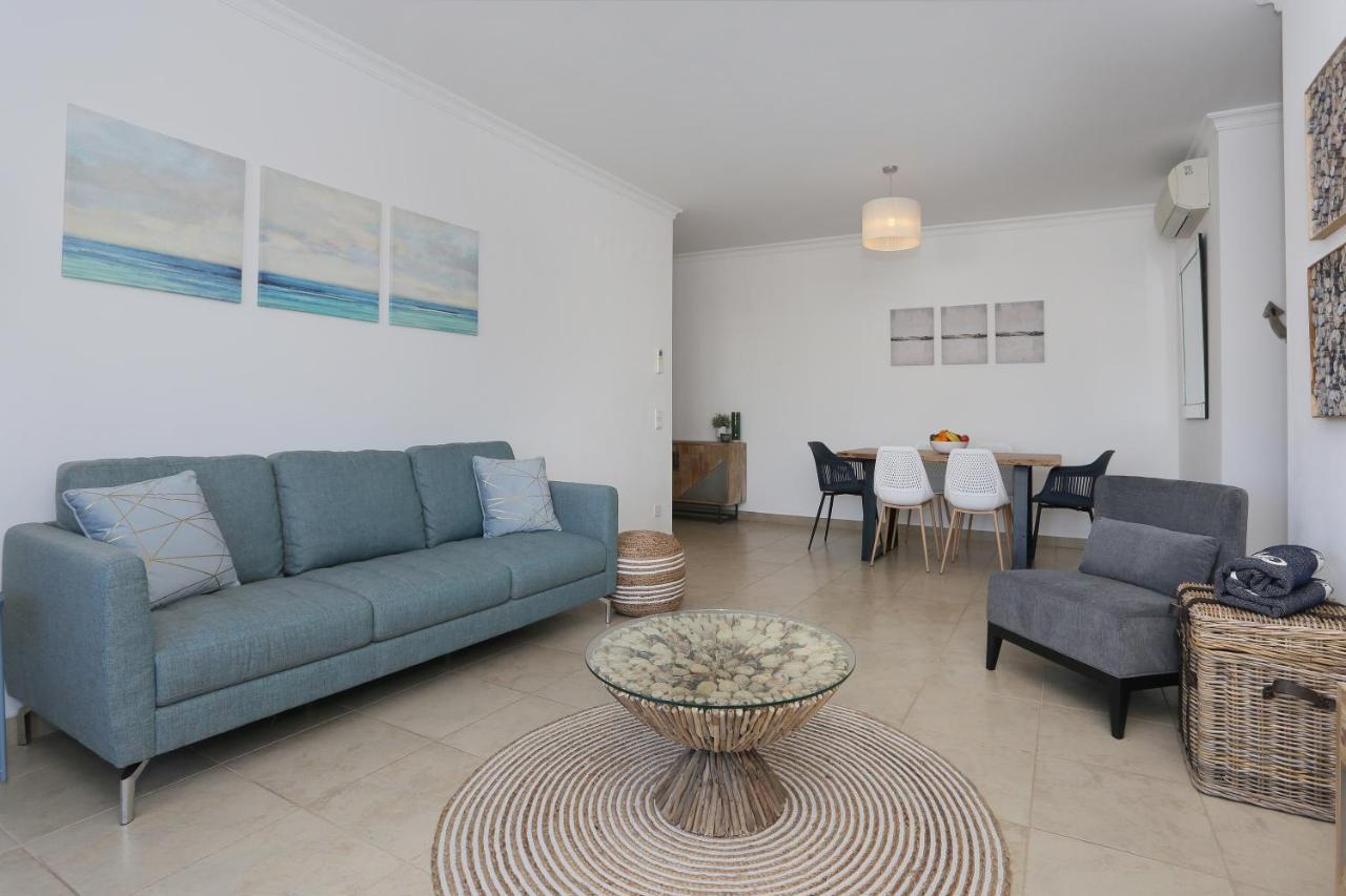 3 Bedroom Apartment With Indoor Pool Central Lagos Buitenkant foto