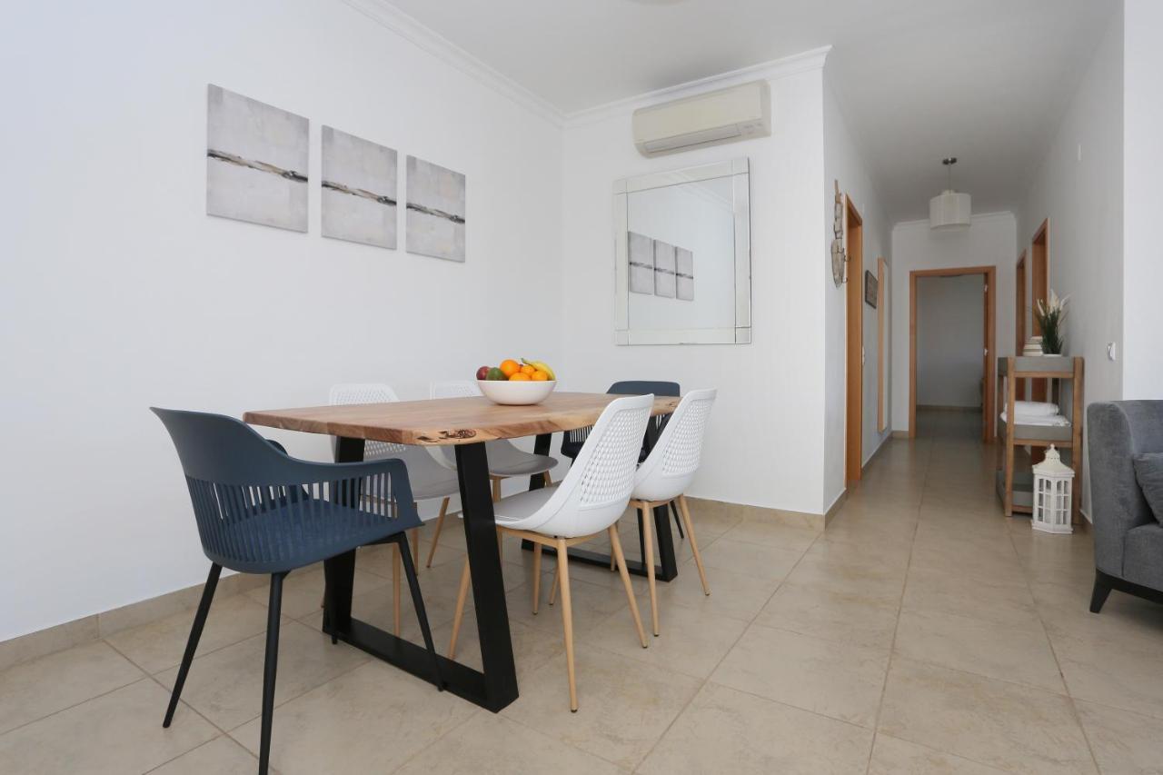 3 Bedroom Apartment With Indoor Pool Central Lagos Buitenkant foto