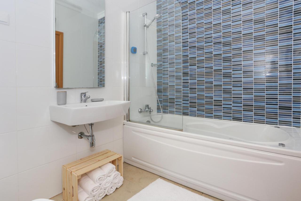 3 Bedroom Apartment With Indoor Pool Central Lagos Buitenkant foto