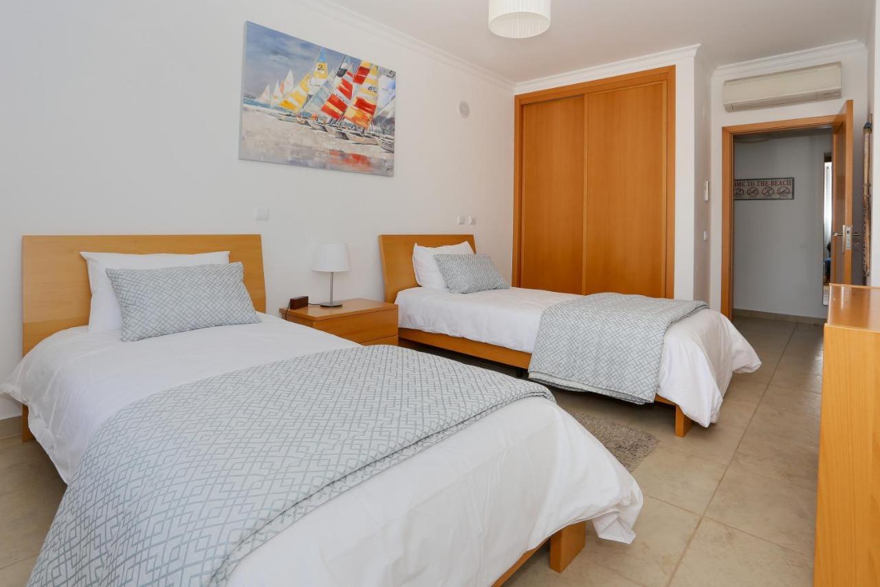 3 Bedroom Apartment With Indoor Pool Central Lagos Buitenkant foto